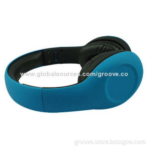 Rubber Coating Headphone with 1,000mW Maximum Power Handling and 120cm Cable Length